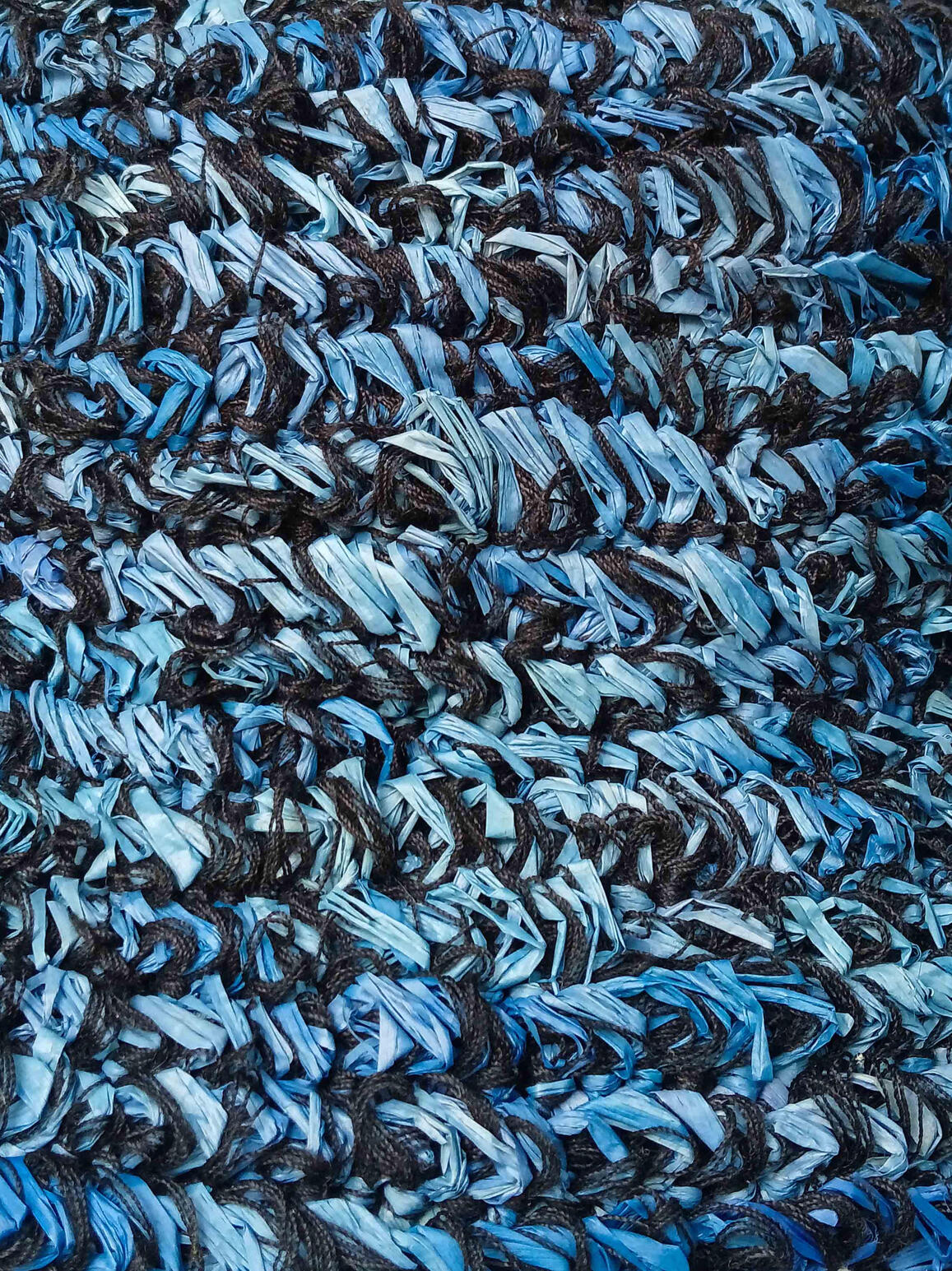 Tissage en raphia et coton – Initiatives