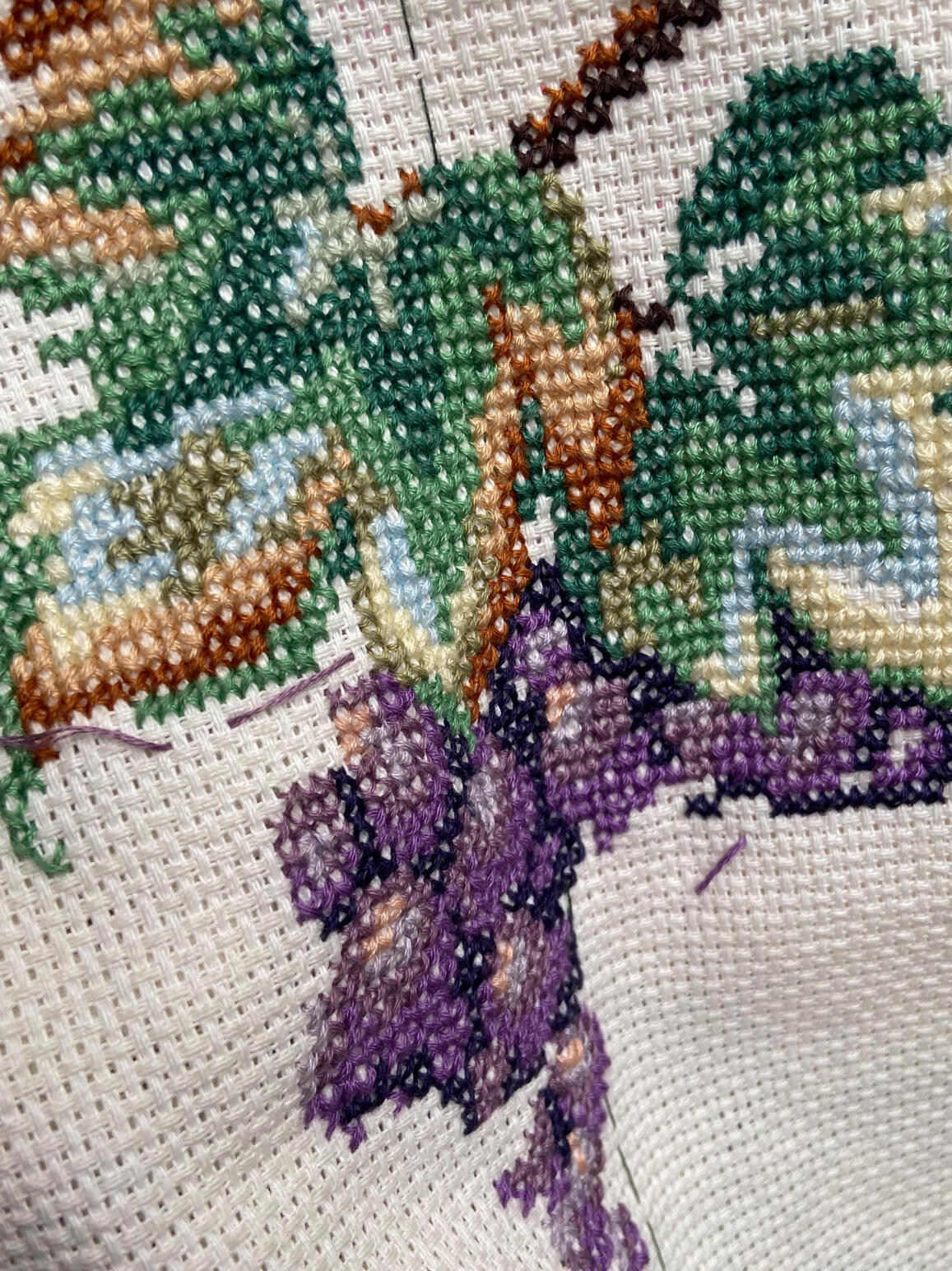 Broderie artisanale au point de croix